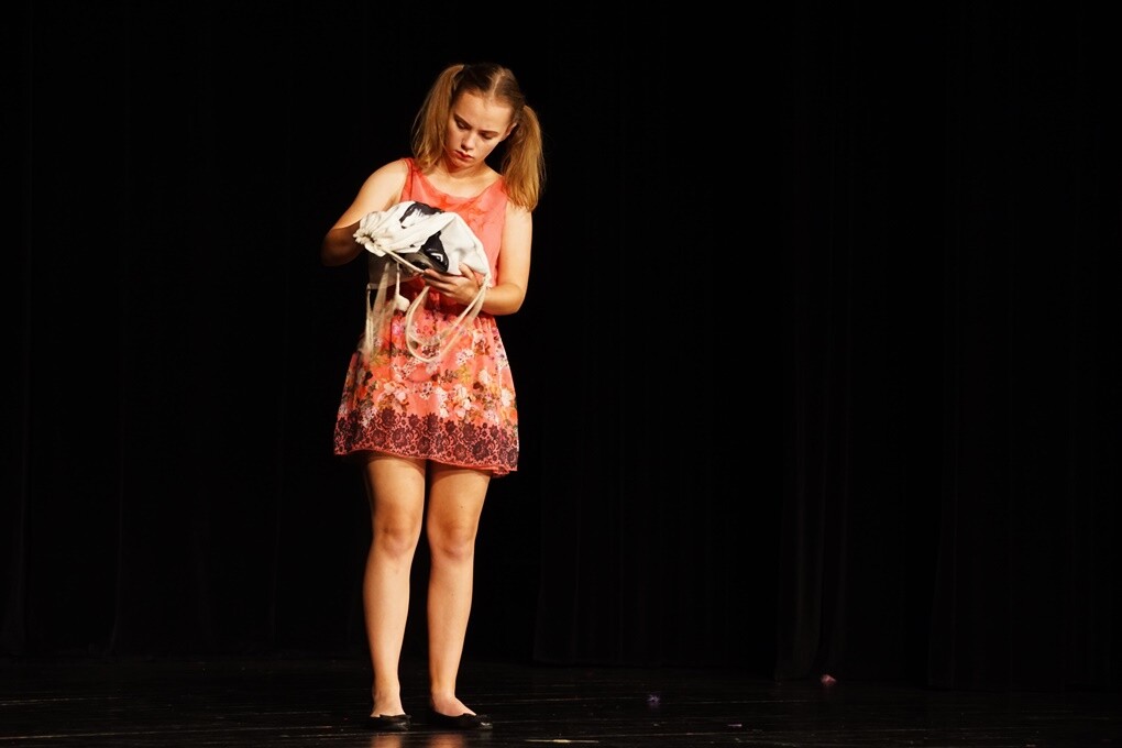 Wczoraj w Miejskim Centrum Kultury im. Henryka Bisty odbył się koncert międzypokoleniowy. „Tam, gdzie przenika talent” to widowisko, które zrealizowane zostało przez seniorów i młodzież w ramach projektu Pokolenia.