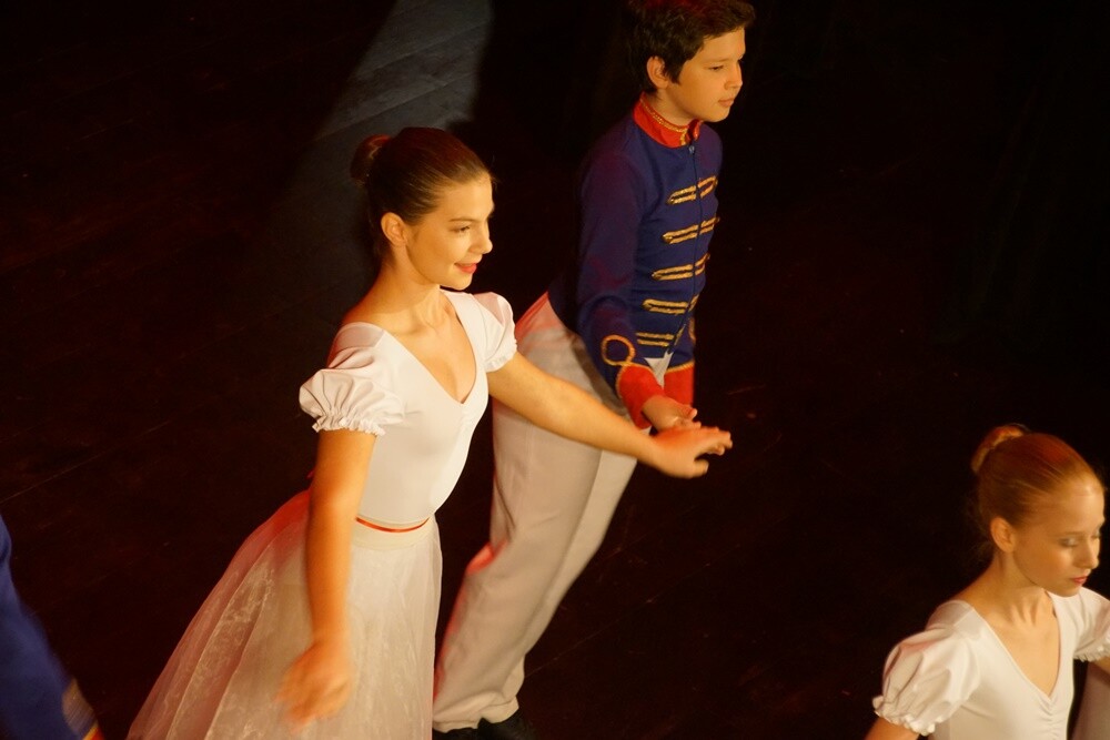 W Miejskim Centrum Kultury im. Henryka Bisty odbył się koncert z okazji 100-lecia odzyskania Niepodległości przez Polskę. Na scenie wystąpili uczniowie Zespołu Szkół Muzycznych I i II st. w Rudzie Śląskiej, uczniowie sekcji wokalnej Państwowej Szkoły Muzycznej I i II st. w Gliwicach oraz uczniowie Ogólnokształcącej Szkoły Baletowej w Bytomiu.