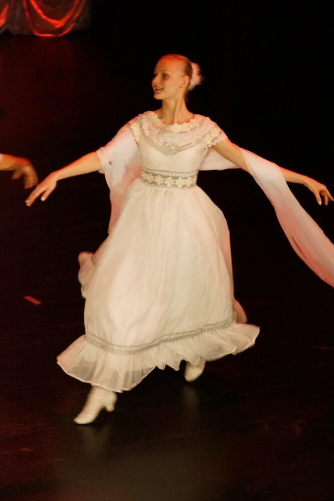 W Miejskim Centrum Kultury im. Henryka Bisty odbył się koncert z okazji 100-lecia odzyskania Niepodległości przez Polskę. Na scenie wystąpili uczniowie Zespołu Szkół Muzycznych I i II st. w Rudzie Śląskiej, uczniowie sekcji wokalnej Państwowej Szkoły Muzycznej I i II st. w Gliwicach oraz uczniowie Ogólnokształcącej Szkoły Baletowej w Bytomiu.