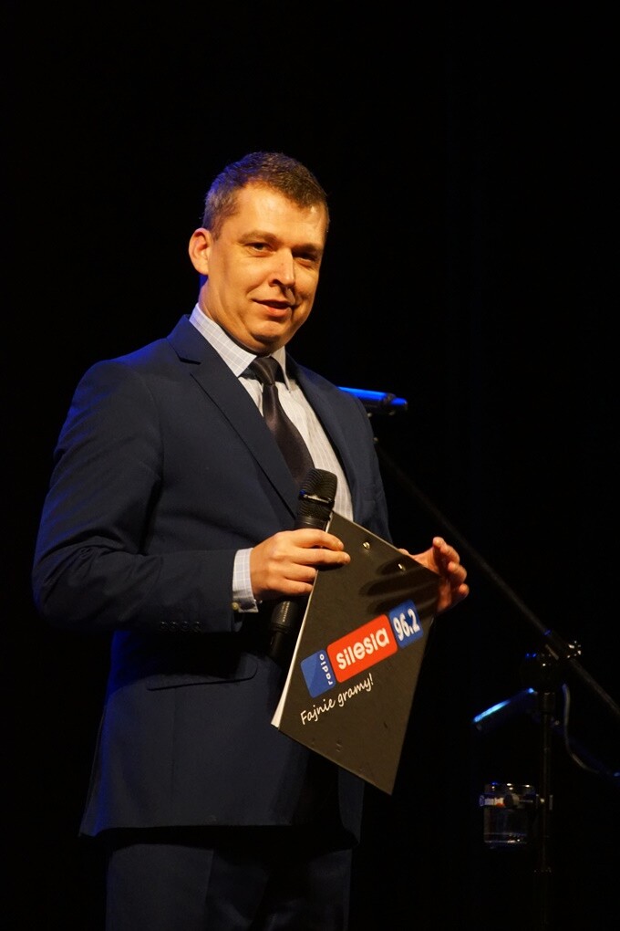 Z okazji Dnia Kobiet w Miejskim Centrum Kultury zaśpiewał Mariusz Kalaga.