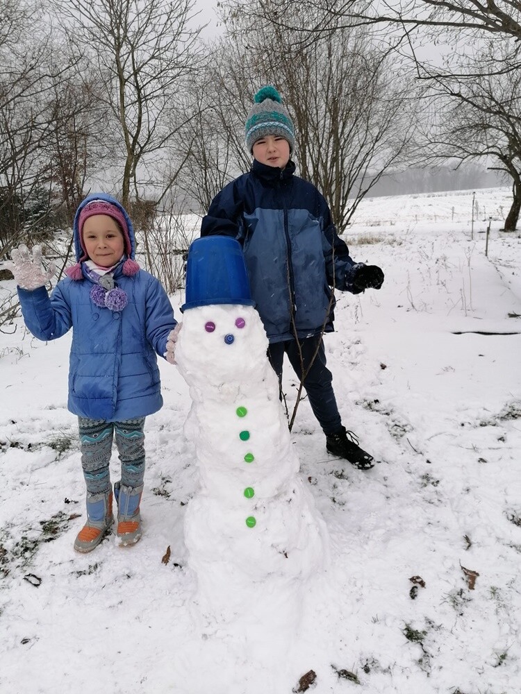 Śnieg zadomowił się u nas chyba na dobre. Skoro jest śnieg, muszą być też bałwanki!