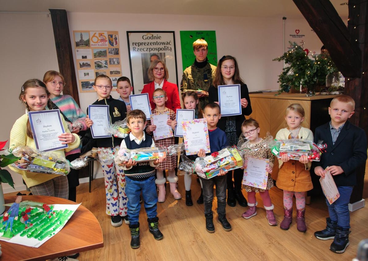 Jeszcze przed świętami rozstrzygnięto konkurs zorganizowany przez Posłankę na Sejm X Kadencji, Urszulę Koszutską, w którym wzięły udział dzieci z przedszkoli oraz uczniowie rudzkich szkół.