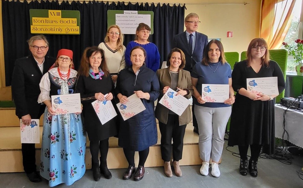 Już po raz 18. w Szkole Podstawowej nr 22 im. Jana Stefana Dworaka w Rudzie Śląskiej odbył się Konkurs Śląskiej Godki "Ślonzoki niy gyńsi".  

fot. UM Ruda Śląska / SP nr 22