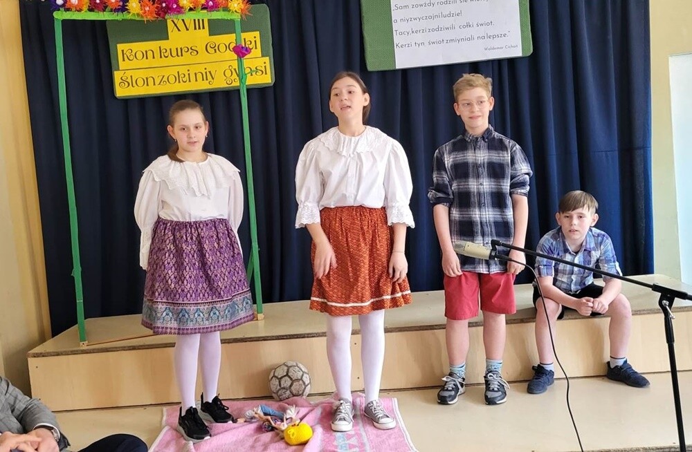 Już po raz 18. w Szkole Podstawowej nr 22 im. Jana Stefana Dworaka w Rudzie Śląskiej odbył się Konkurs Śląskiej Godki "Ślonzoki niy gyńsi".  

fot. UM Ruda Śląska / SP nr 22