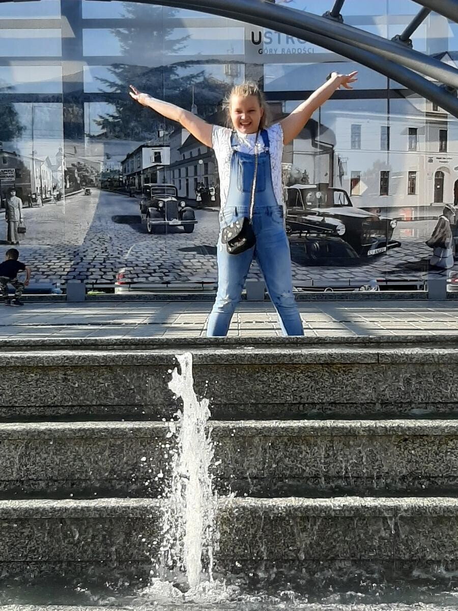 Maja na ostatniej ciepłej październikowej  wycieczce  
dzielnica: Godula