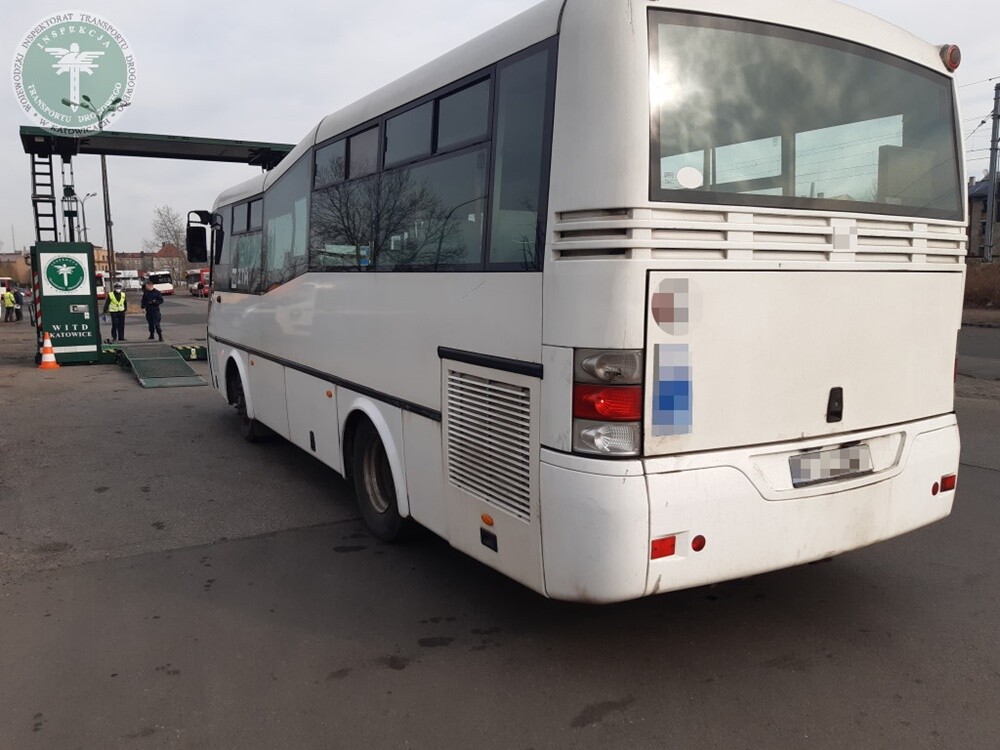 Inspektorzy Transportu Drogowego wzięli na cel autobusy komunikacji miejskiej w Będzinie i Rudzie Śląskiej. Wyniki kontroli stanu technicznego są szokujące. 

fot. WITD