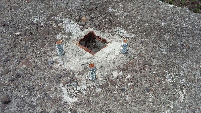 Zuchwała kradzież w Goduli: W nocy z wtorku na środę sprzed Szpitala Miejskiego w Rudzie Śląskiej zniknęło ogrodzenie przyszpitalnego ogrodu. Wandale ukradli 9 nowych przęseł. Sprawą zajmuje się policja, a szpital apeluje o pomoc w ujęciu złodziei.