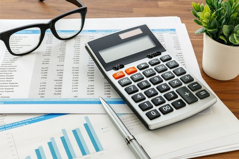 Kredyt hipoteczny z pośrednikiem finansowym – czy to się opłaca?