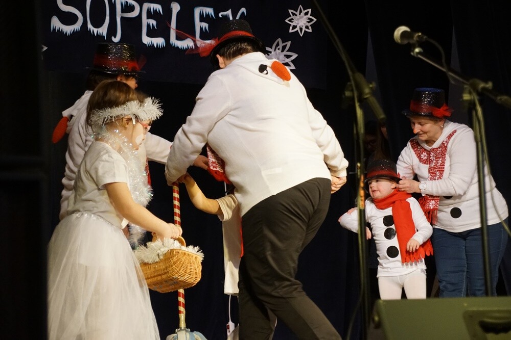 W Młodzieżowym Domu Kultury po raz siódmy odbył się Festiwal dzieci i młodzieży niepełnosprawnej "Kryształowy Sopelek".