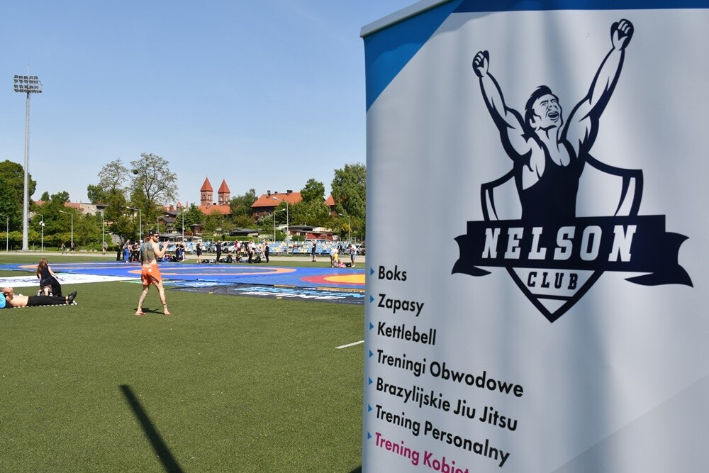 Wczoraj na rudzkiej Burloch Arenie odbyła się szósta edycja, największego w Polsce wydarzenia dla miłośników Brazylijskiego Jiu Jitsu - "Kulanie na lufcie".

fot. Jacek Knapik