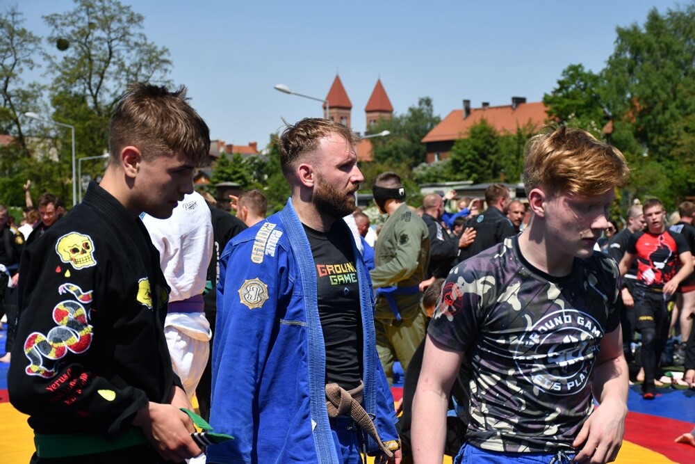 Wczoraj na rudzkiej Burloch Arenie odbyła się szósta edycja, największego w Polsce wydarzenia dla miłośników Brazylijskiego Jiu Jitsu - "Kulanie na lufcie".

fot. Jacek Knapik