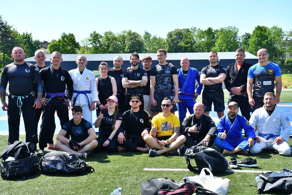 Wczoraj na rudzkiej Burloch Arenie odbyła się szósta edycja, największego w Polsce wydarzenia dla miłośników Brazylijskiego Jiu Jitsu - "Kulanie na lufcie".

fot. Jacek Knapik