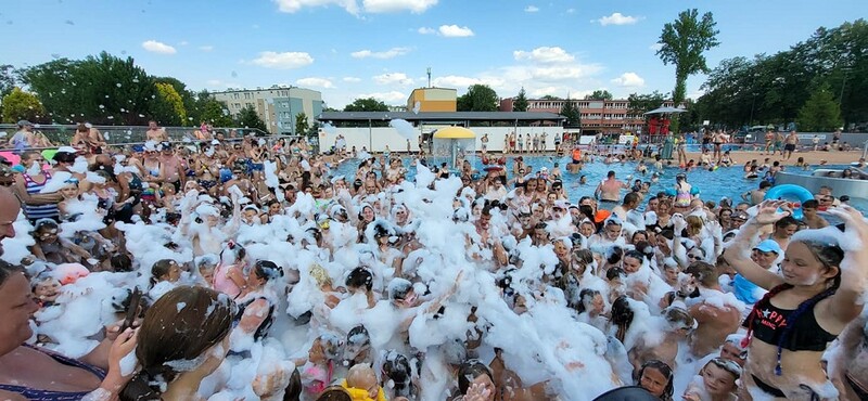 Lato z MOSiR-em i Radiem Piekary już 10 sierpnia na basenie letnim w Rudzie Śląskiej