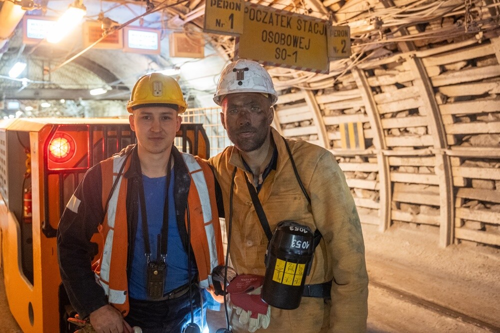 Lukas Podolski odwiedził Ruch Bielszowice w Rudzie Śląskiej. / fot. Bartek Perek / Górnik Zabrze S.A.