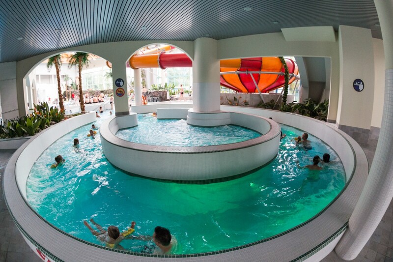 Majówka w Aquadromie. Relaks pod palmą i animacje w hali basenowej!