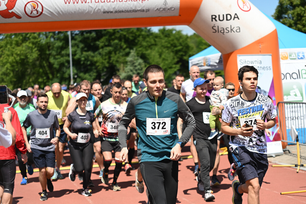 Rudzianie pobiegli z wiewiórką. Dziś majowa edycja biegu przeszła do historii / fot. Marek i Krzysztof Faber