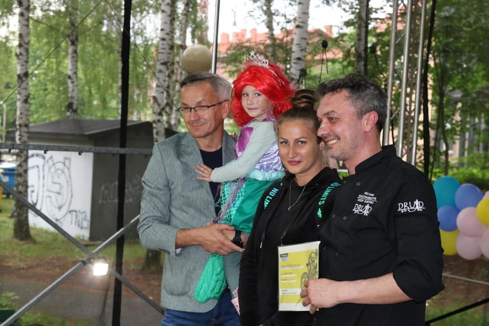 Dziś w naszym mieście rządzi 4-letnia Ania Pietrzyk, która podczas sobotniej imprezy z okazji Dnia Dziecka wygrała konkurs na najlepsze bajkowe przebranie. 

fot. UM. Ruda Śląska