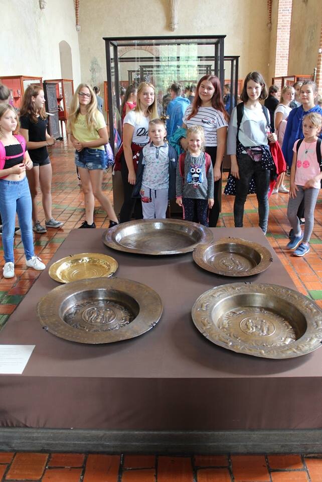 12 lipca członkowie Zespołu Pieśni i Tańca „Rudzianie” im. Jana Mazura wraz z opiekunami wyruszyli na daleką Warmię, by wraz z członkami grupy „Jaferki” z Koszarawy wziąć udział 
w ciekawej wymianie kulturalnej.