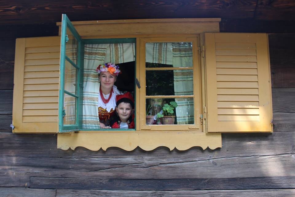 12 lipca członkowie Zespołu Pieśni i Tańca „Rudzianie” im. Jana Mazura wraz z opiekunami wyruszyli na daleką Warmię, by wraz z członkami grupy „Jaferki” z Koszarawy wziąć udział 
w ciekawej wymianie kulturalnej.