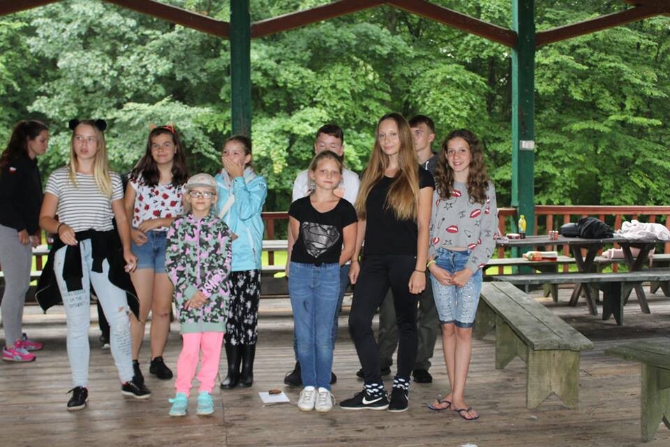 12 lipca członkowie Zespołu Pieśni i Tańca „Rudzianie” im. Jana Mazura wraz z opiekunami wyruszyli na daleką Warmię, by wraz z członkami grupy „Jaferki” z Koszarawy wziąć udział 
w ciekawej wymianie kulturalnej.