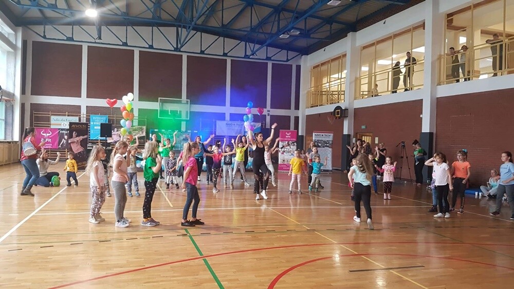 Kacperek Grajdek – to dla niego został zorganizowany Charytatywny Maraton Fitness. Wydarzenie odbyło się w sali gimnastycznej Szkoły Podstawowej nr 16 w Rudzie Śląskiej.