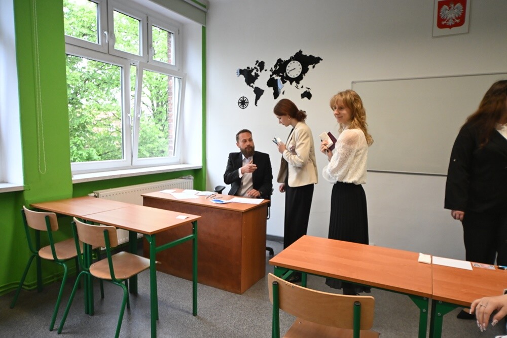 Egzamin maturalny 2025 rozpoczęty – uczniowie w całej Polsce przystąpili do testu dojrzałości. / fot. Marek Faber