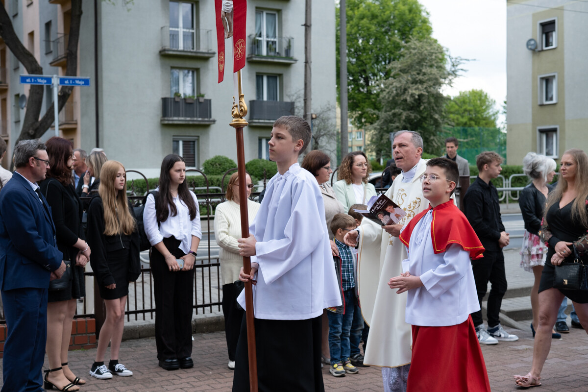 Pierwsza Komunia Święta w parafii Matki Bożej Różańcowej w Halembie / fot. Marek i Krzysztof Faber