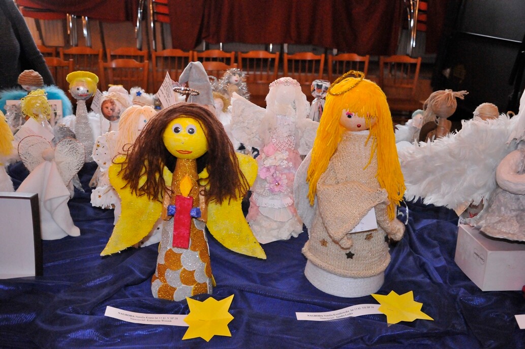 Fotorelacja z gali w MDK, podsumowującej konkursy świąteczne: 22 Festiwal Kolęd i Pastorałek "Nasze Kolędowanie", Konkurs Plastyczny "Anioł 2018", 23 Przegląd Dziecięcych i Młodzieżowych Zespołów Jasełkowych.