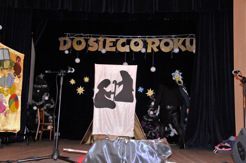 Fotorelacja z gali w MDK, podsumowującej konkursy świąteczne: 22 Festiwal Kolęd i Pastorałek "Nasze Kolędowanie", Konkurs Plastyczny "Anioł 2018", 23 Przegląd Dziecięcych i Młodzieżowych Zespołów Jasełkowych.