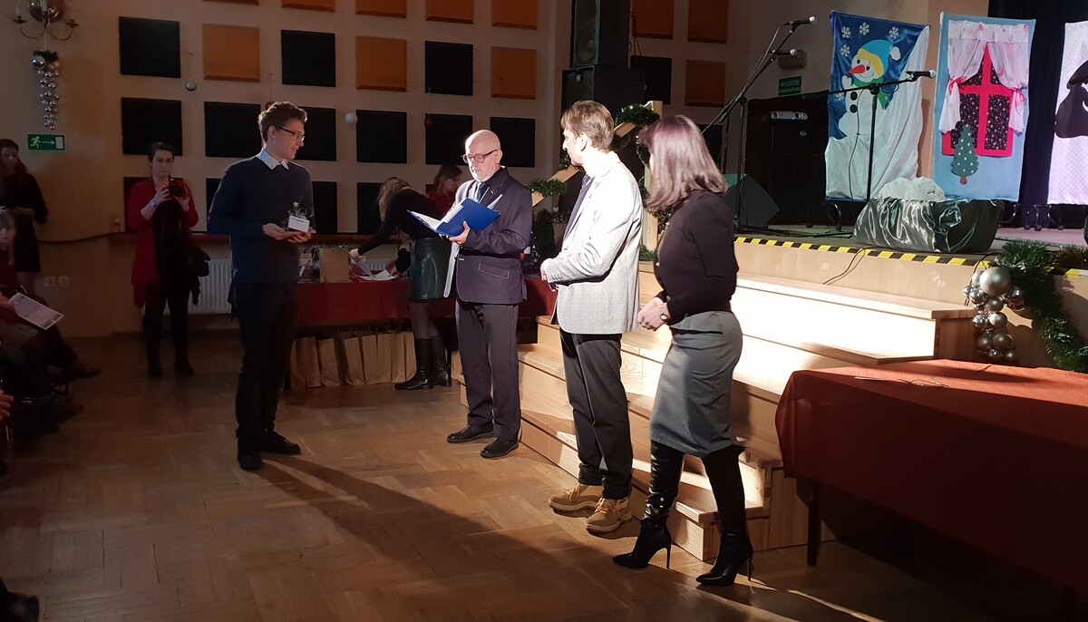 Fotorelacja z gali w MDK, podsumowującej konkursy świąteczne: 22 Festiwal Kolęd i Pastorałek "Nasze Kolędowanie", Konkurs Plastyczny "Anioł 2018", 23 Przegląd Dziecięcych i Młodzieżowych Zespołów Jasełkowych.