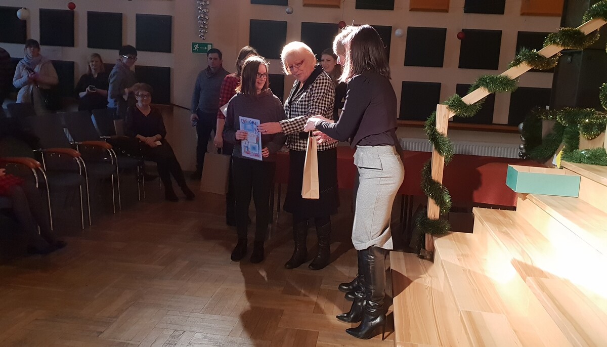 Fotorelacja z gali w MDK, podsumowującej konkursy świąteczne: 22 Festiwal Kolęd i Pastorałek "Nasze Kolędowanie", Konkurs Plastyczny "Anioł 2018", 23 Przegląd Dziecięcych i Młodzieżowych Zespołów Jasełkowych.