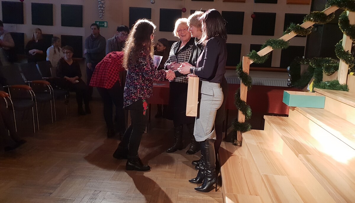 Fotorelacja z gali w MDK, podsumowującej konkursy świąteczne: 22 Festiwal Kolęd i Pastorałek "Nasze Kolędowanie", Konkurs Plastyczny "Anioł 2018", 23 Przegląd Dziecięcych i Młodzieżowych Zespołów Jasełkowych.