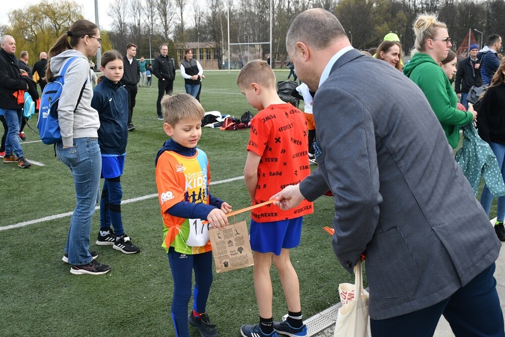 Niedzielne przedpołudnie można dziś było aktywnie spędzić na Burloch Arenie w Orzegowie. Obiekt ten gościł uczestników XVIII Memoriału Radnego Jana Koniecznego. 

fot. Jacek Knapik