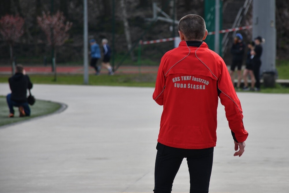 Niedzielne przedpołudnie można dziś było aktywnie spędzić na Burloch Arenie w Orzegowie. Obiekt ten gościł uczestników XVIII Memoriału Radnego Jana Koniecznego. 

fot. Jacek Knapik