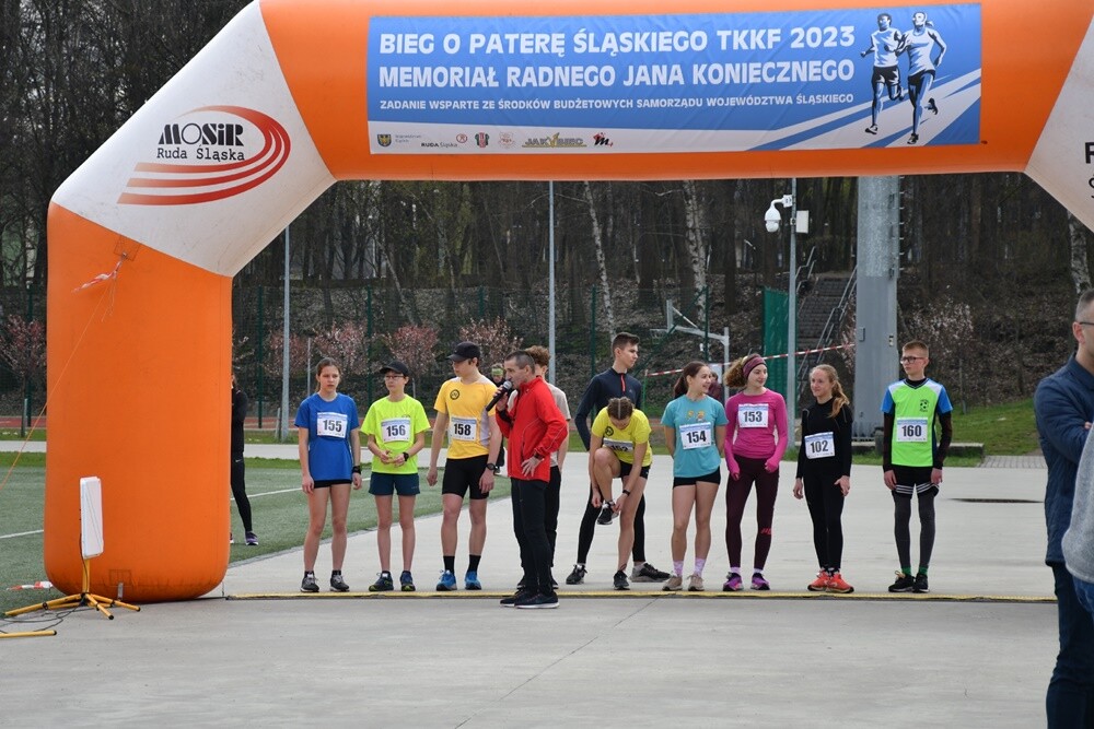 Niedzielne przedpołudnie można dziś było aktywnie spędzić na Burloch Arenie w Orzegowie. Obiekt ten gościł uczestników XVIII Memoriału Radnego Jana Koniecznego. 

fot. Jacek Knapik