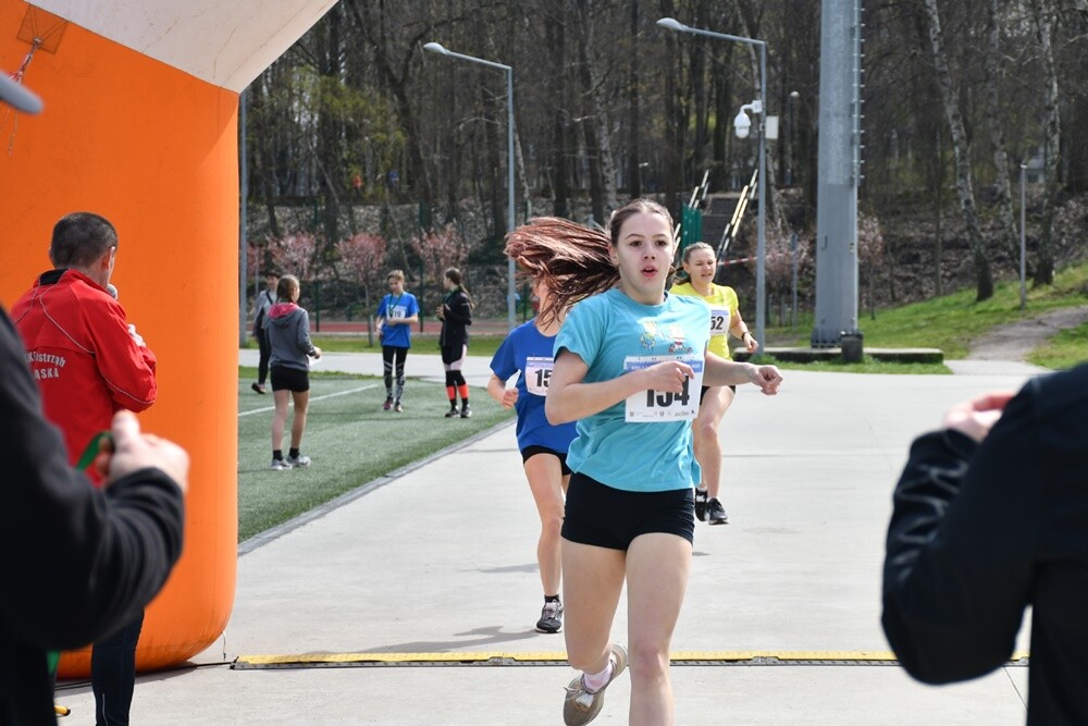 Niedzielne przedpołudnie można dziś było aktywnie spędzić na Burloch Arenie w Orzegowie. Obiekt ten gościł uczestników XVIII Memoriału Radnego Jana Koniecznego. 

fot. Jacek Knapik