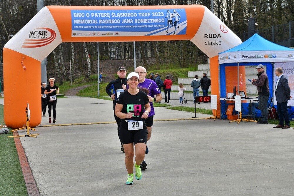 Niedzielne przedpołudnie można dziś było aktywnie spędzić na Burloch Arenie w Orzegowie. Obiekt ten gościł uczestników XVIII Memoriału Radnego Jana Koniecznego. 

fot. Jacek Knapik