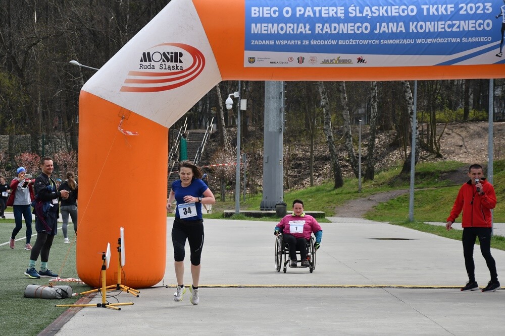 Niedzielne przedpołudnie można dziś było aktywnie spędzić na Burloch Arenie w Orzegowie. Obiekt ten gościł uczestników XVIII Memoriału Radnego Jana Koniecznego. 

fot. Jacek Knapik