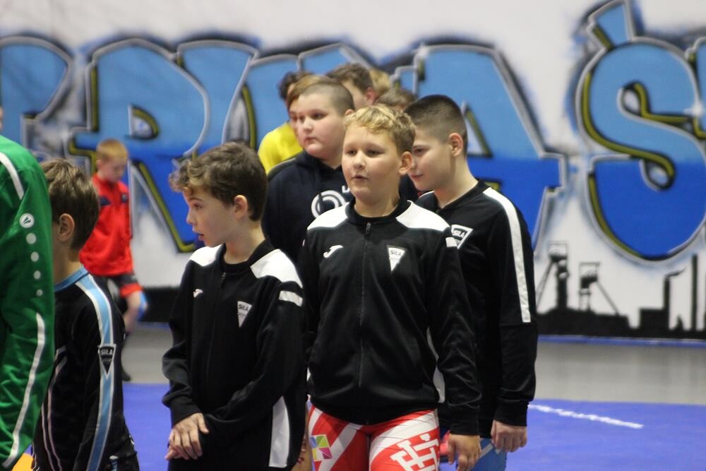 Młodzi zapaśnicy sprawdzili swoje siły na zapaśniczych matach! W hali Miejskiego Ośrodka Sportu i Rekreacji w Nowym Bytomiu odbył się Międzynarodowy Turniej Zapaśniczy im. Ryszarda Dworoka, którego organizatorem jest Klub Sportowy "Pogoń" Ruda Śląska.