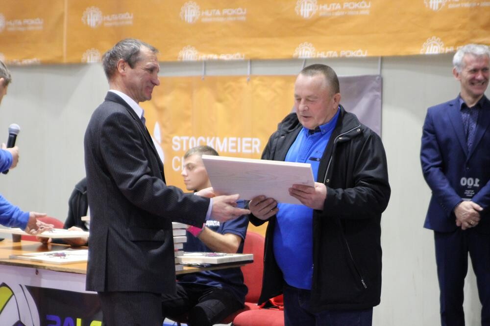 Młodzi zapaśnicy sprawdzili swoje siły na zapaśniczych matach! W hali Miejskiego Ośrodka Sportu i Rekreacji w Nowym Bytomiu odbył się Międzynarodowy Turniej Zapaśniczy im. Ryszarda Dworoka, którego organizatorem jest Klub Sportowy "Pogoń" Ruda Śląska.