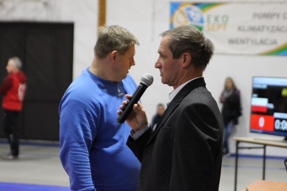 Młodzi zapaśnicy sprawdzili swoje siły na zapaśniczych matach! W hali Miejskiego Ośrodka Sportu i Rekreacji w Nowym Bytomiu odbył się Międzynarodowy Turniej Zapaśniczy im. Ryszarda Dworoka, którego organizatorem jest Klub Sportowy "Pogoń" Ruda Śląska.