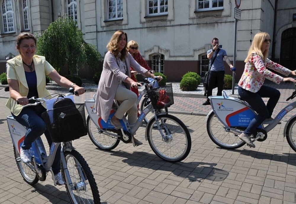 Dziś oficjalnie został zainaugurowany program pilotażowy „Świętochłowicki Rower Miejski”. Pierwszy przejazd odbył się w formie mobilnej konferencji rowerowej