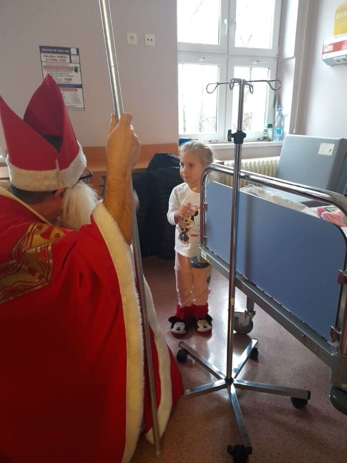 Mikołaj odwiedził Szpital Miejski/fot. Szpital Miejski w Rudzie Śląskiej
