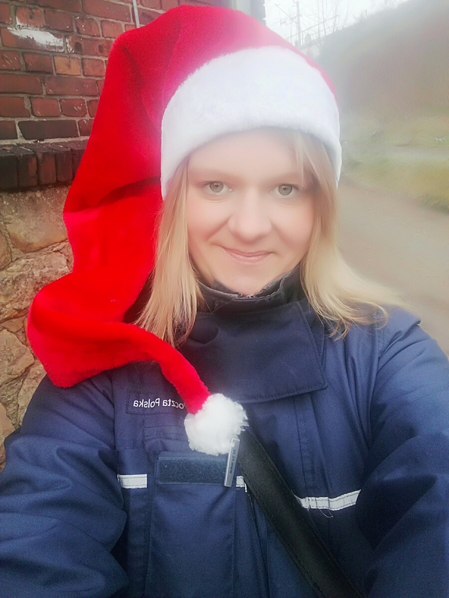 Pani Listonosz 6 grudnia 😁
dzielnica: Orzegów 