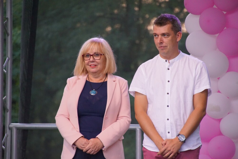 Wczoraj w Parku Strzelnica odbył się ostatni z cyklu festyn "Po sąsiedzku", podczas którego wybrano Miss Lata 2018. Gwiazdą wieczoru była Iwona Węgrowska.