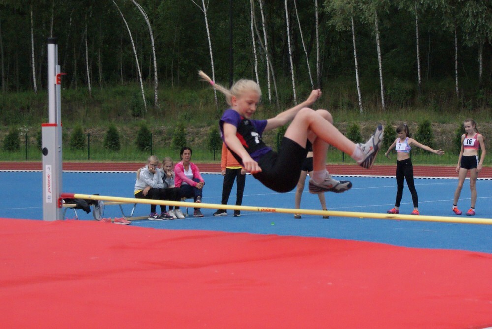 Na stadionie przy ulicy Czarnoleśnej odbyły się lekkoatletyczne Mistrzostwa Śląska Dzieci.