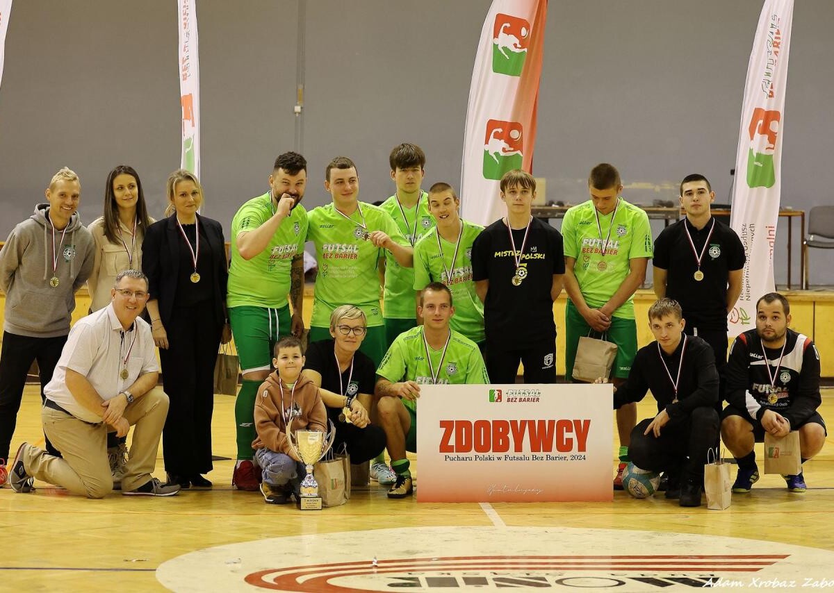 Rudzka drużyna MKS Siódemka nie zwalnia tempa! Po zdobyciu tytułu Mistrza Polski, zespół sięgnął po kolejny prestiżowy laur – Puchar Polski w Futsalu Bez Barier / fot. Adam Xrobaz Zaborski