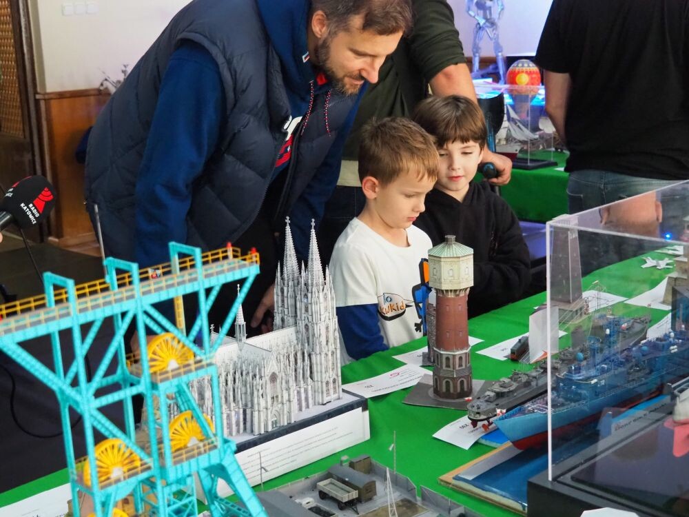 XIII Regionalny Konkurs Modeli Kartonowych/fot. FB Anna Krzysteczko, In-nY Dom Kultury