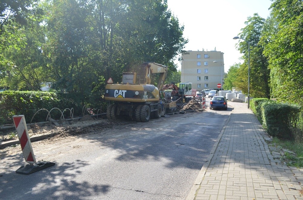 Trwają prace związane z przebudową kanalizacji deszczowej przy ul. Miodowej w Halembie. W związku z tym mogą występować utrudnienia w ruchu. 

fot. Jacek Knapik