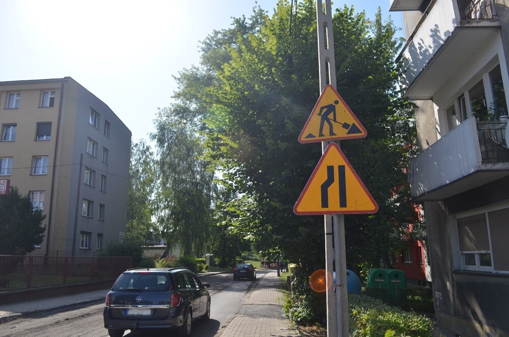 Trwają prace związane z przebudową kanalizacji deszczowej przy ul. Miodowej w Halembie. W związku z tym mogą występować utrudnienia w ruchu. 

fot. Jacek Knapik